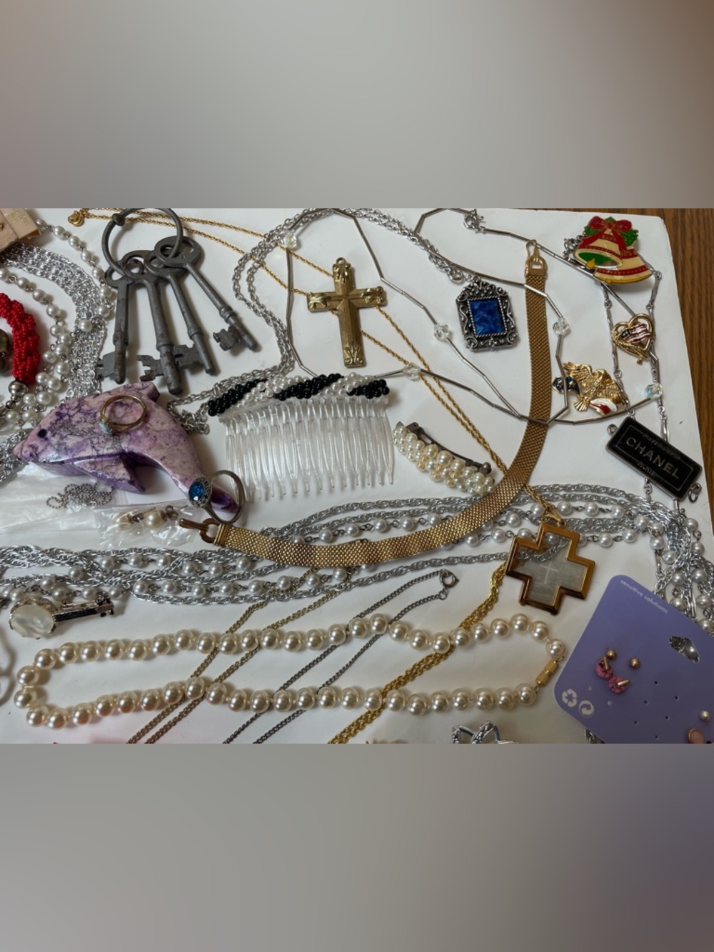 Costume Jewelry Lot 5 - Avon, Earrings, Necklaces + Brooches - Picture 6 of 7